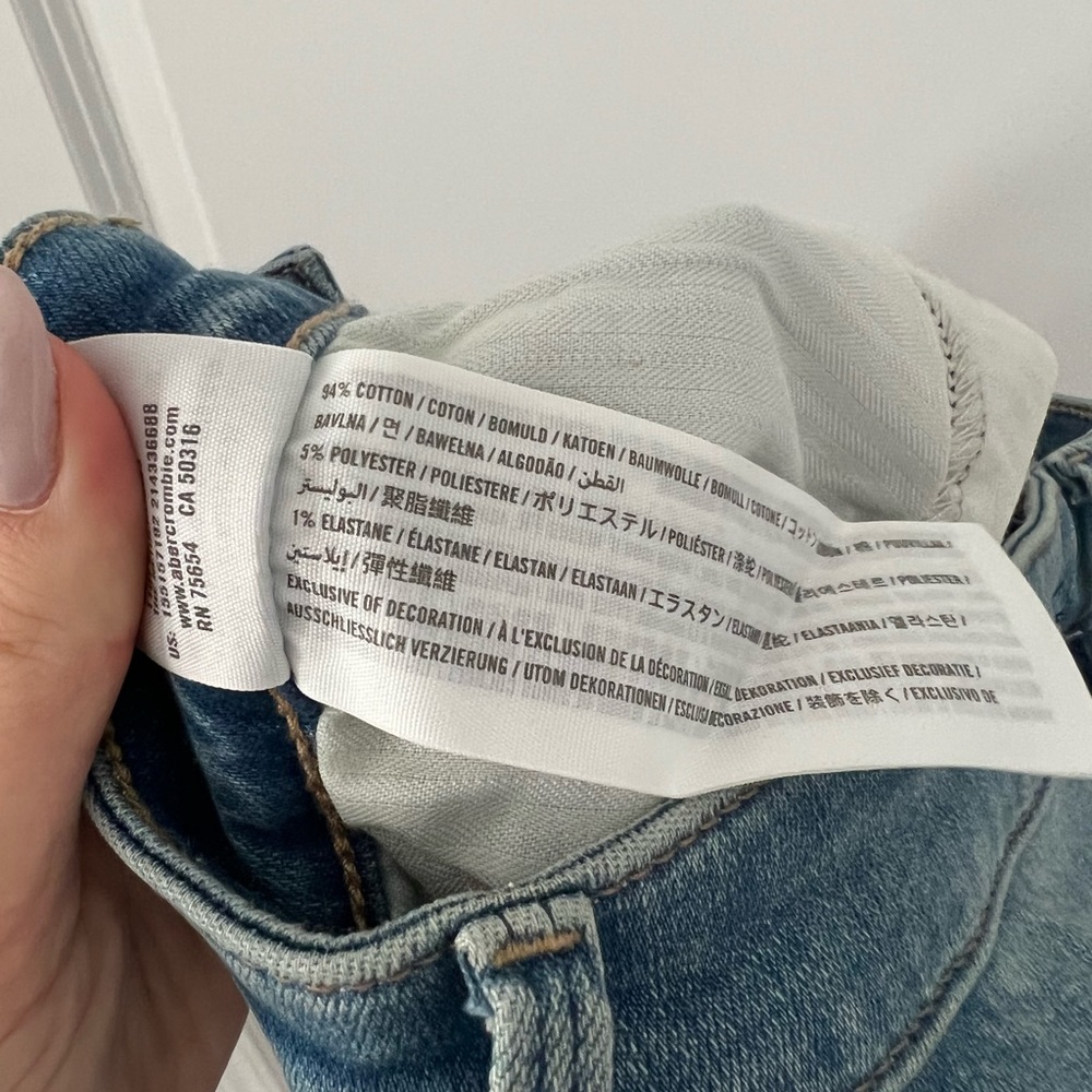 Abercrombie & Fitch Simone High Rise Ankle Jean - Picture 7 of 7